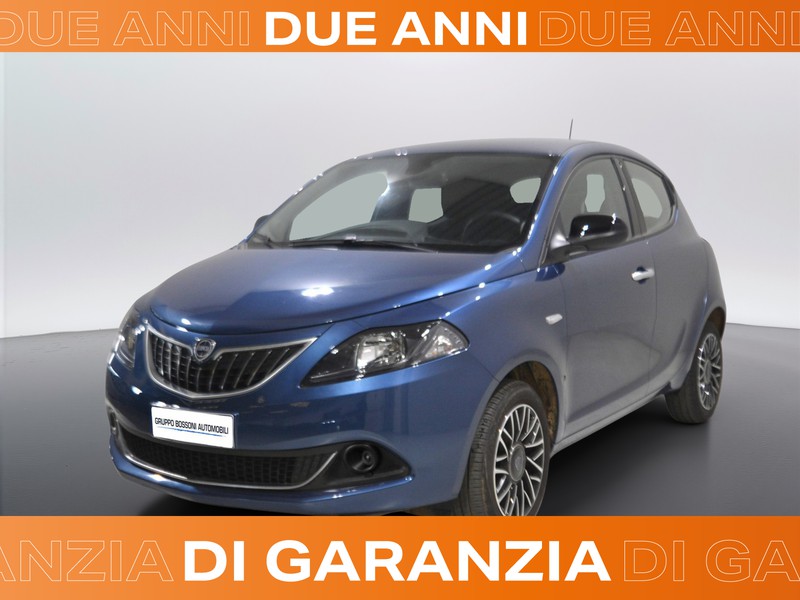 1 - Lancia Ypsilon 1.0 firefly hybrid 70cv platino s&s