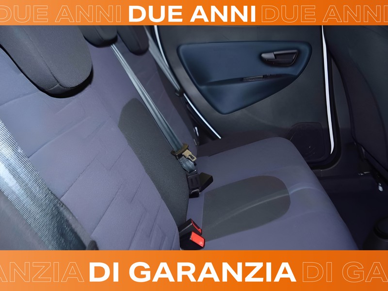 7 - Lancia Ypsilon 1.0 firefly hybrid 70cv platino s&s