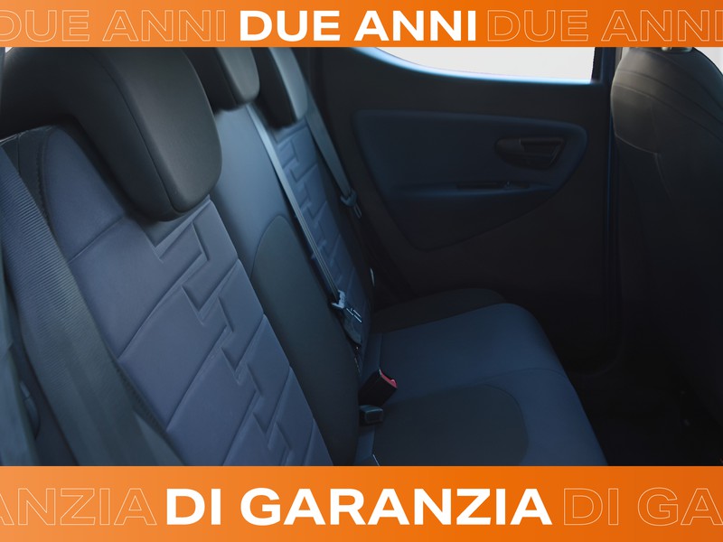 7 - Lancia Ypsilon 1.0 firefly hybrid 70cv platino s&s