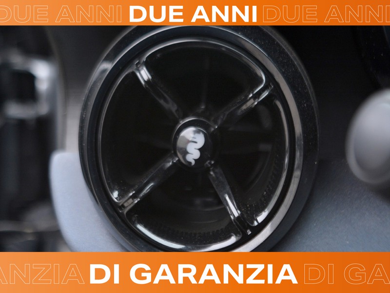 19 - Alfa Romeo Junior 1.2 hybrid 145cv ibrida edct6