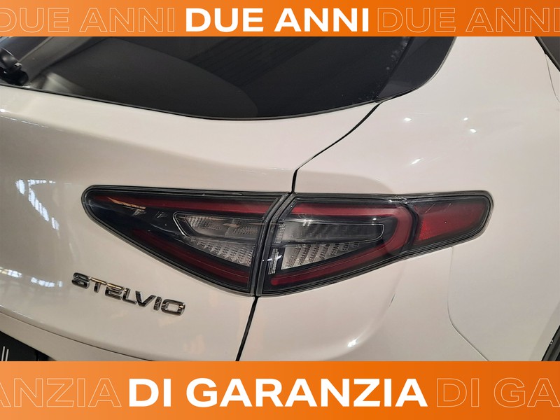 25 - Alfa Romeo Stelvio 2.2 turbo 210cv veloce q4 at8