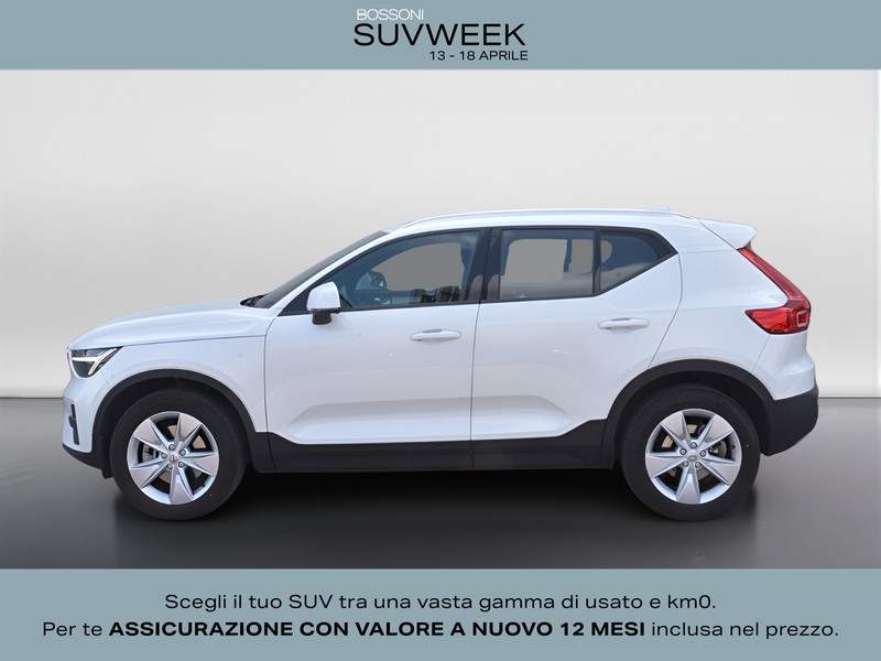 25 - Volvo XC40 2.0 b3 core automatico Autocarro