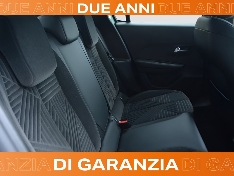 7 - Lancia Ypsilon 1.2 mhev 110cv lx e-dct