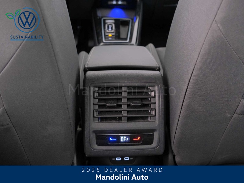 37 - Volkswagen Golf 1.5 etsi evo act 130cv style dsg