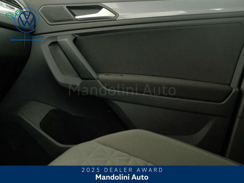 31 - Volkswagen Tiguan 1.4 tsi ehybrid life dsg