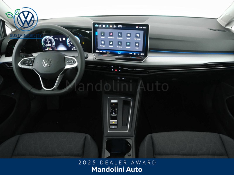 7 - Volkswagen Golf 1.5 tsi ehybrid 204cv edition plus dsg