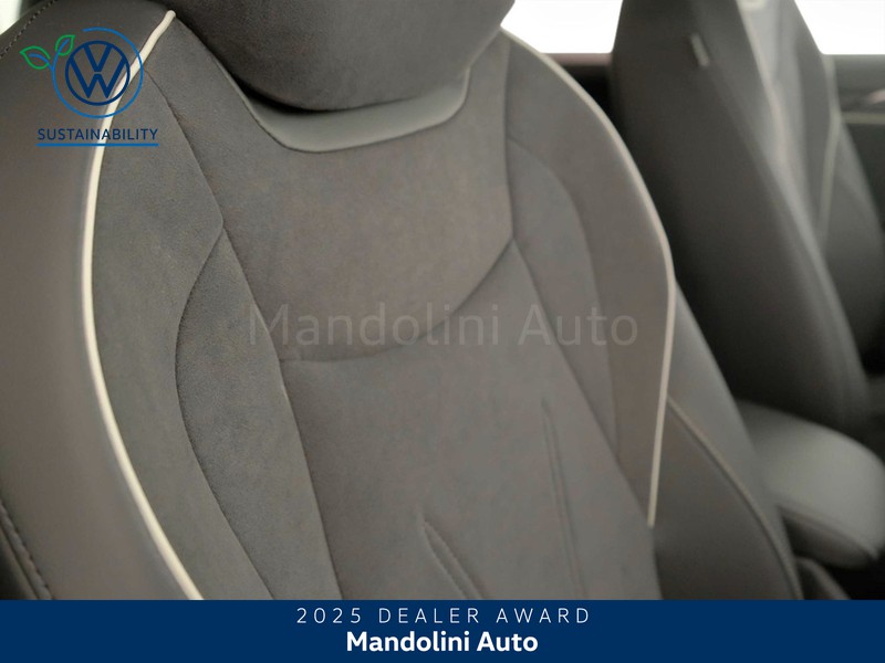 31 - Volkswagen Tiguan 1.5 etsi act 150cv elegance dsg