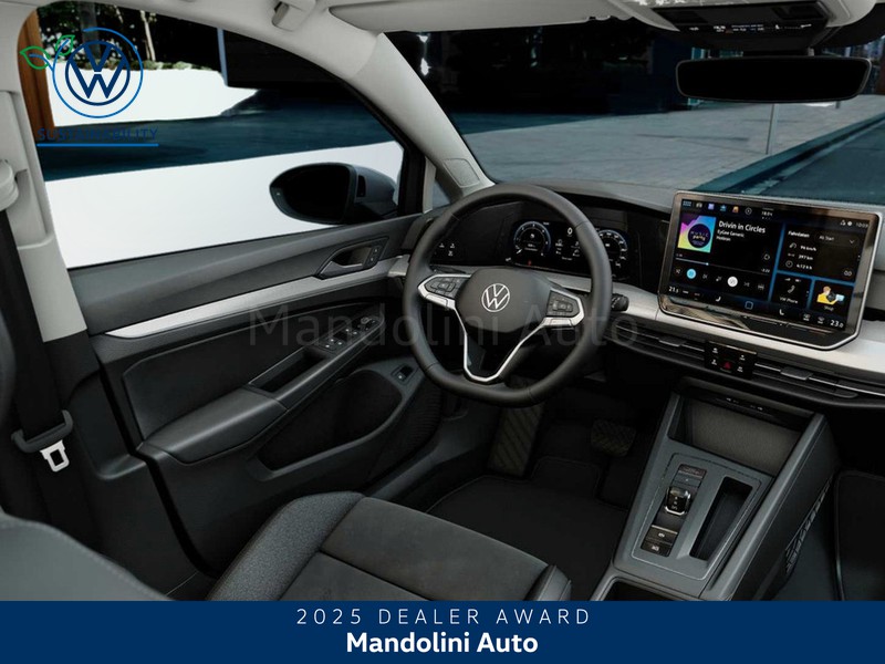 7 - Volkswagen Golf 1.5 tsi ehybrid 204cv edition plus dsg