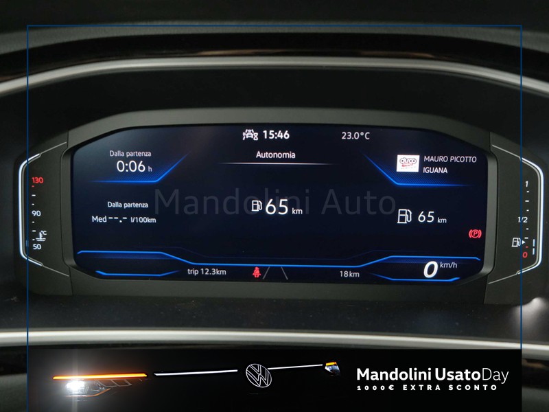 19 - Volkswagen T-Roc 1.0 tsi 110cv r line