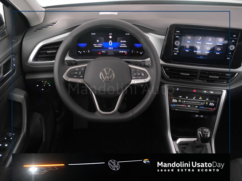 7 - Volkswagen T-Roc 2.0 tdi scr 115cv life