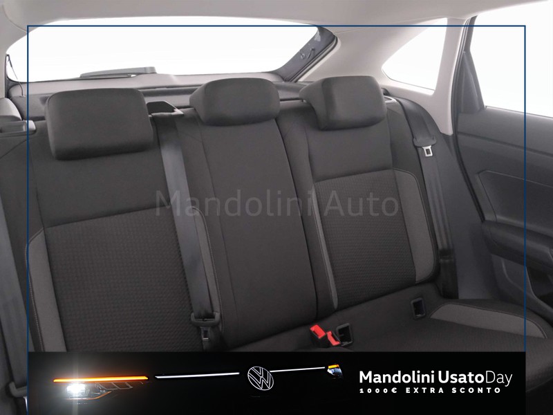 31 - Volkswagen Taigo 1.0 tsi 110cv life