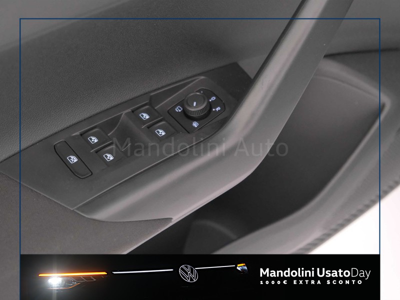 19 - Volkswagen Taigo 1.0 tsi 110cv life