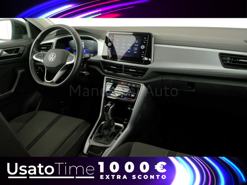 1 - Volkswagen T-Roc 1.5 tsi act life dsg