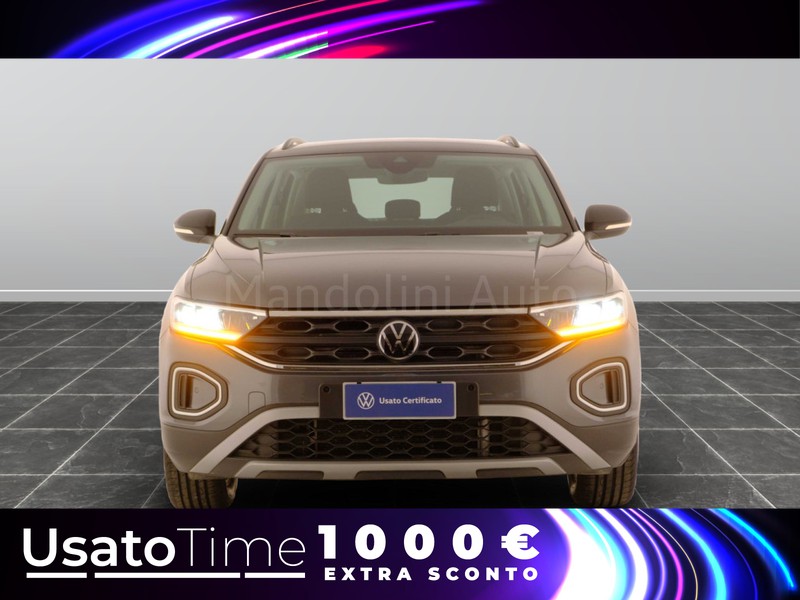 19 - Volkswagen T-Roc 1.5 tsi act life dsg