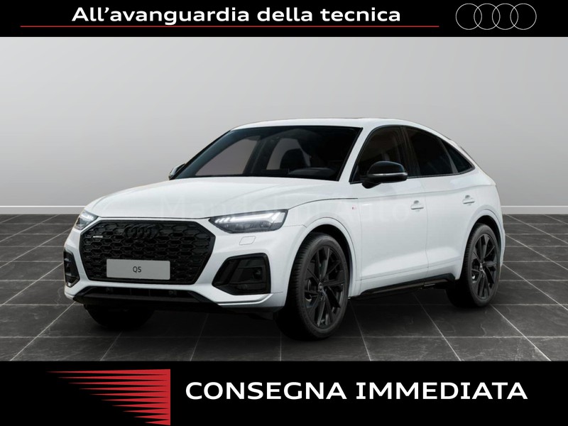 1 - Audi Q5 sportback 40 2.0 tdi mhev 12v identity black quattro s tronic