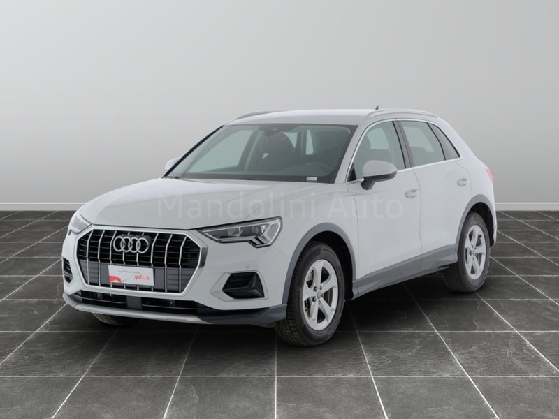 1 - Audi Q3 35 1.5 tfsi business advanced s tronic