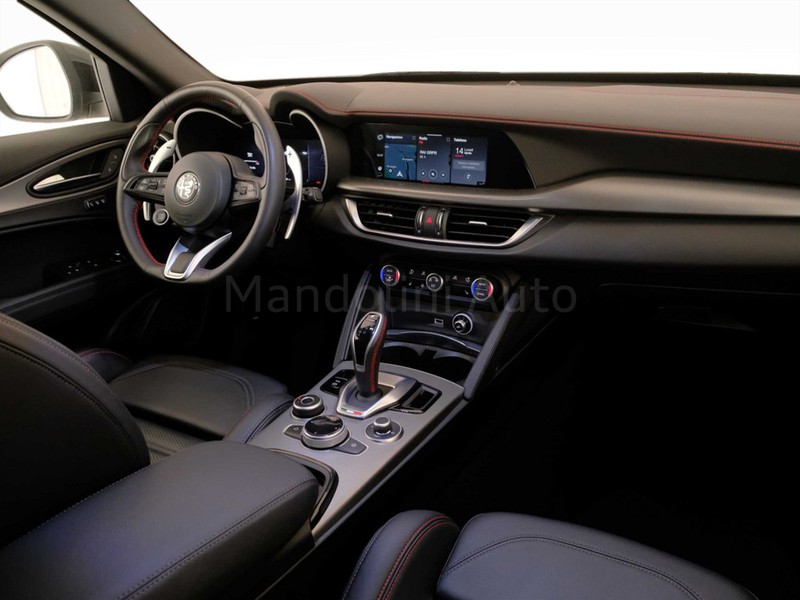 7 - Alfa Romeo Stelvio 2.2 turbo 210cv competizione q4 at8