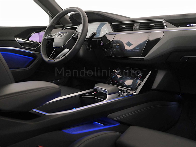 19 - Audi Q8 e-tron sportback 50 business advanced quattro