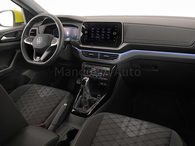 7 - Volkswagen T-Cross 1.0 tsi 115cv r-line