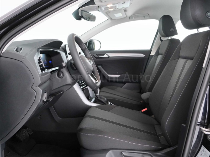 31 - Volkswagen T-Roc 1.5 tsi act life dsg