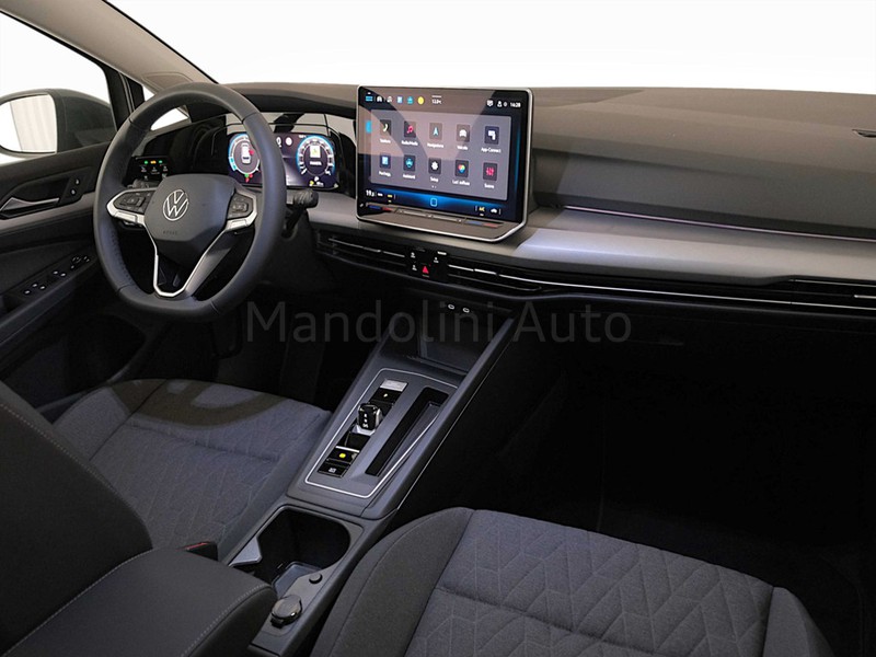 7 - Volkswagen Golf variant 2.0 tdi scr 150cv life dsg