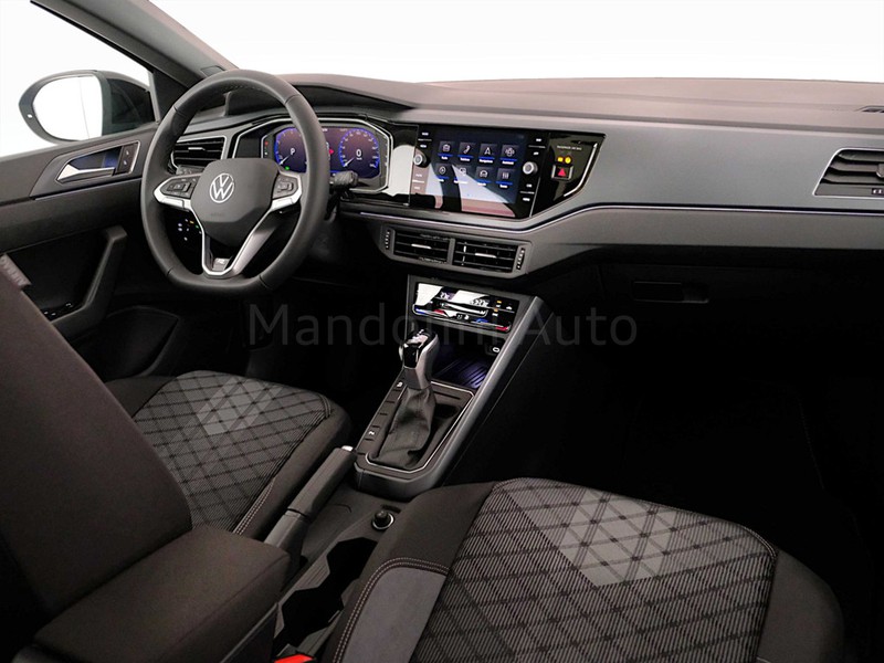 7 - Volkswagen Taigo 1.0 tsi 115cv r-line plus dsg