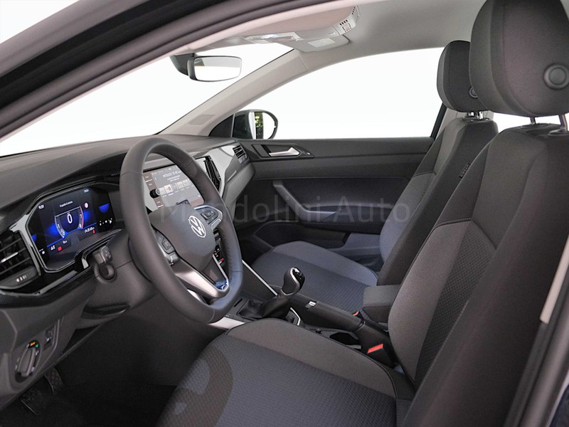 31 - Volkswagen Taigo 1.0 tsi 110cv life