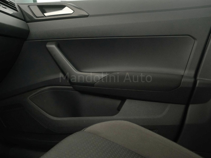 31 - Volkswagen Taigo 1.0 tsi 110cv life