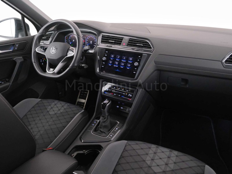 7 - Volkswagen Tiguan 1.5 tsi act 150cv r-line dsg