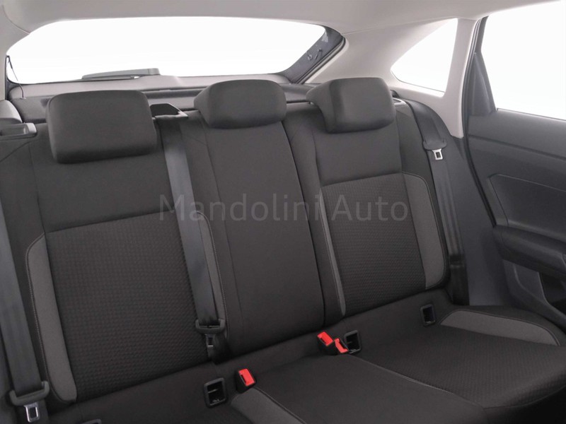 31 - Volkswagen Taigo 1.0 tsi 110cv life