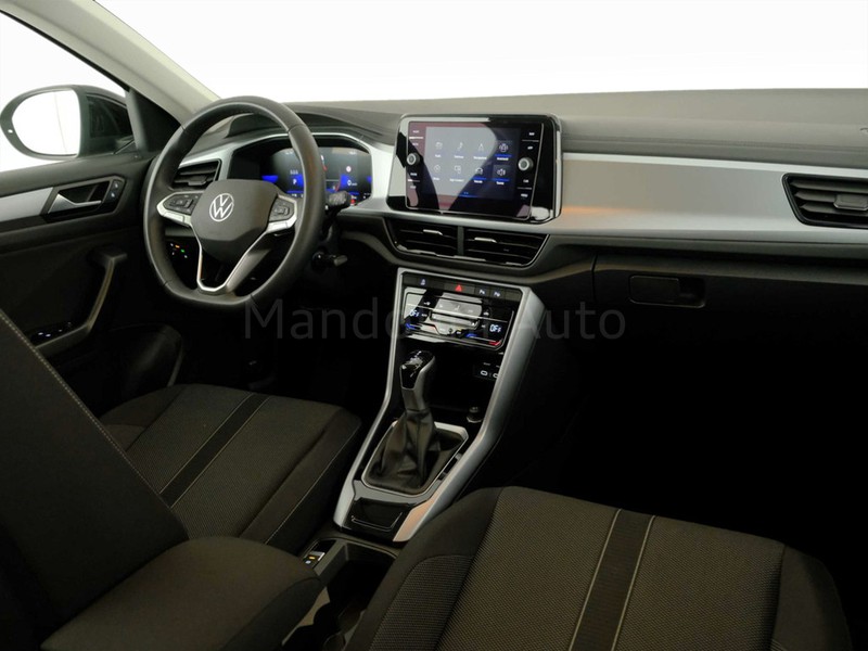 7 - Volkswagen T-Roc 1.5 tsi act life dsg