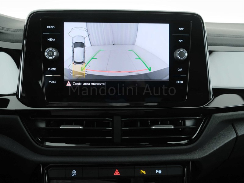19 - Volkswagen T-Roc 1.5 tsi act r-line plus dsg