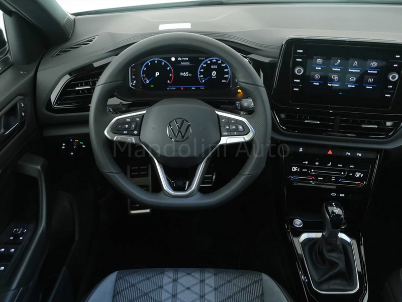 7 - Volkswagen T-Roc 1.5 tsi act r-line plus dsg
