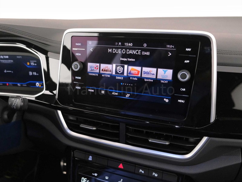 19 - Volkswagen T-Roc 2.0 tdi scr 150cv r line dsg