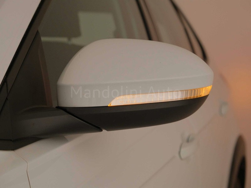 37 - Volkswagen Taigo 1.0 tsi 95cv life