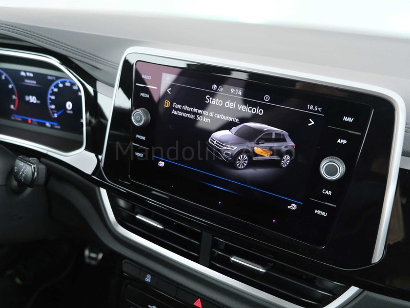 19 - Volkswagen T-Roc 1.0 tsi 110cv r line