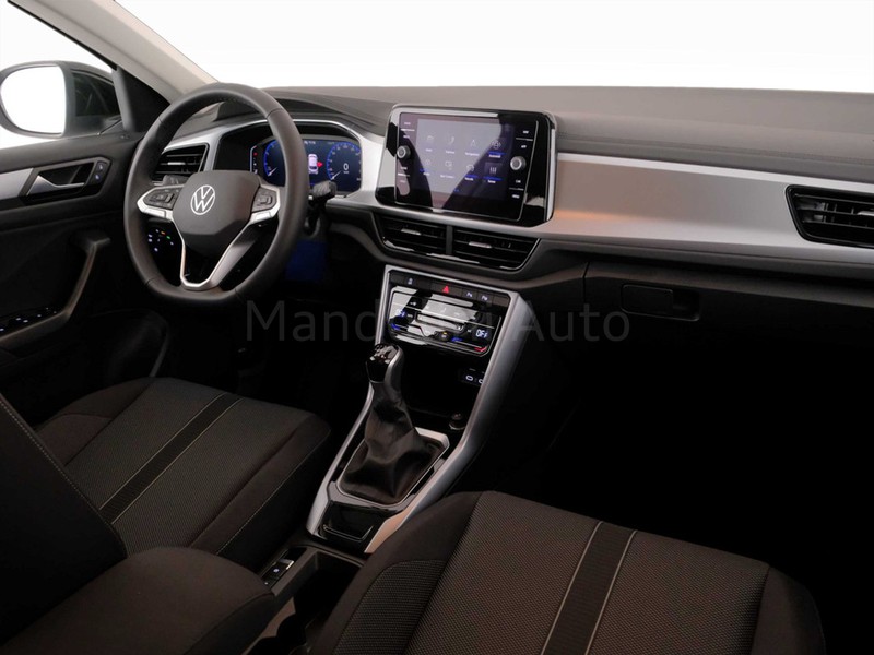 7 - Volkswagen T-Roc 1.0 tsi 115cv life