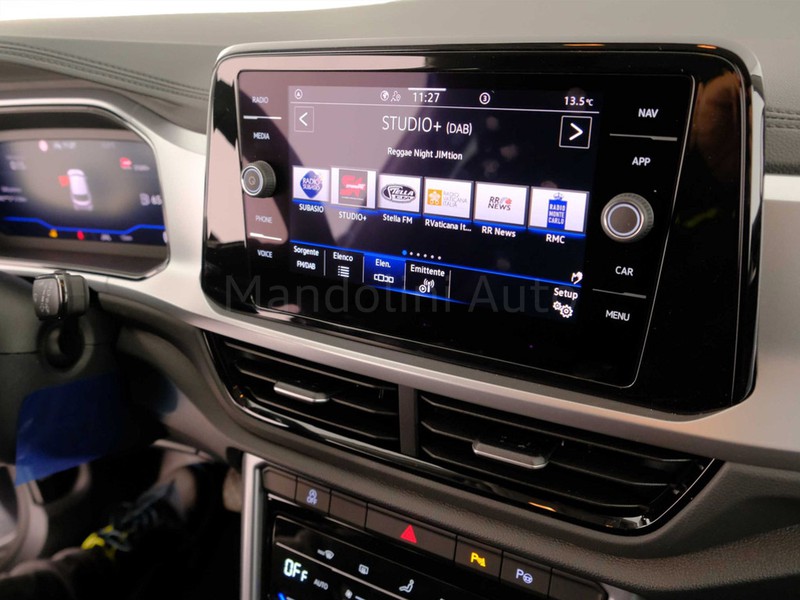 19 - Volkswagen T-Roc 1.0 tsi 115cv life