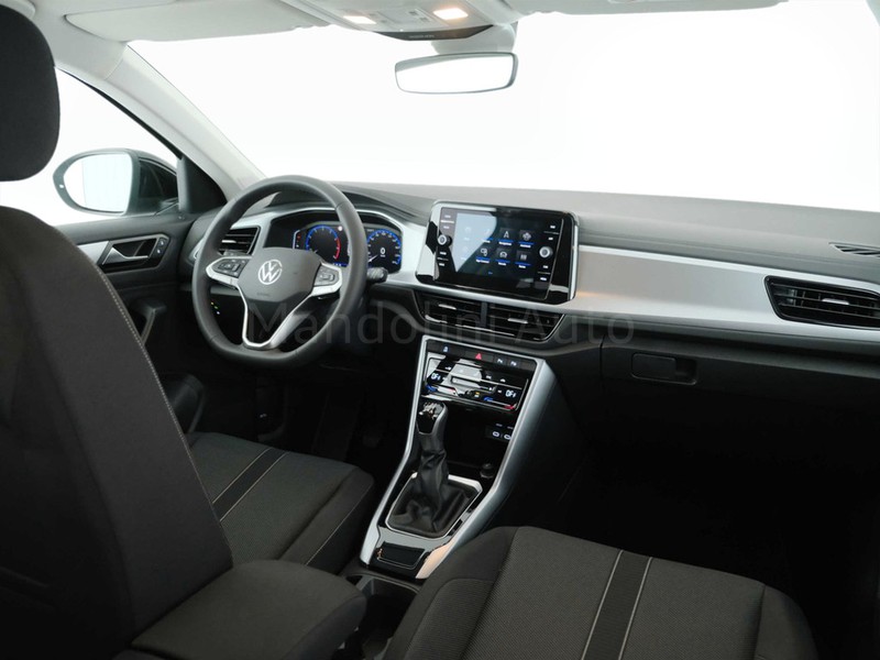 7 - Volkswagen T-Roc 1.0 tsi 115cv sport