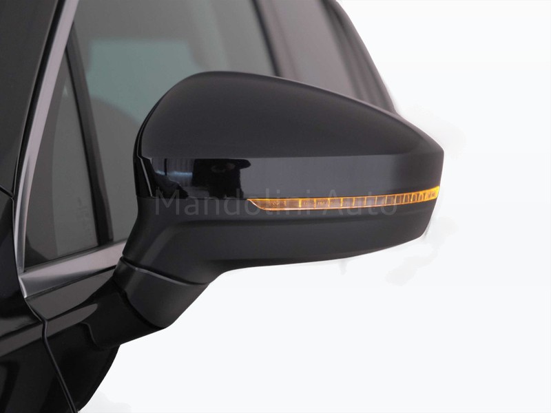 37 - Volkswagen Tiguan 2.0 tdi scr 150cv life dsg