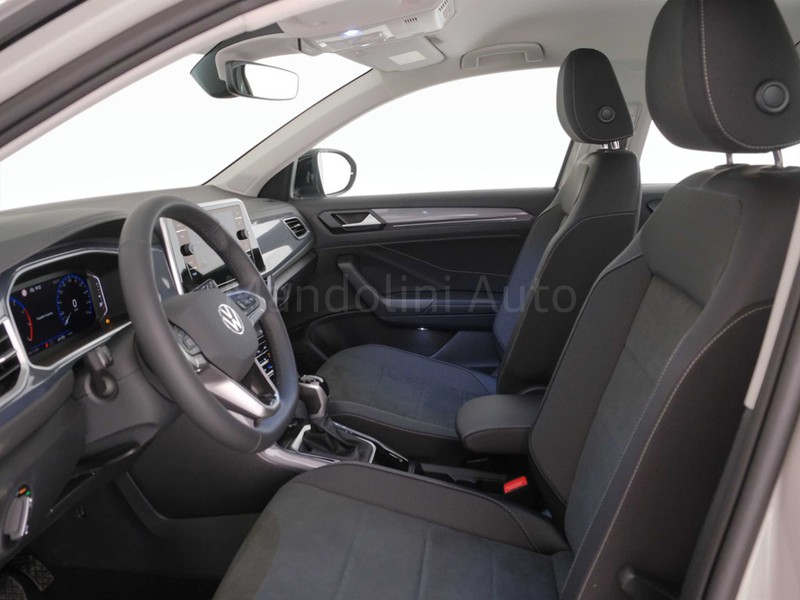 31 - Volkswagen T-Roc 1.5 tsi act style dsg