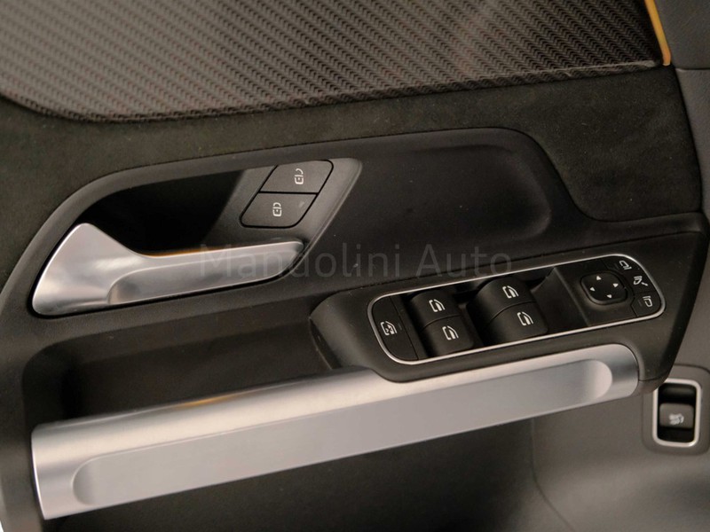 25 - Mercedes GLB 200 d premium 4matic 8g-dct