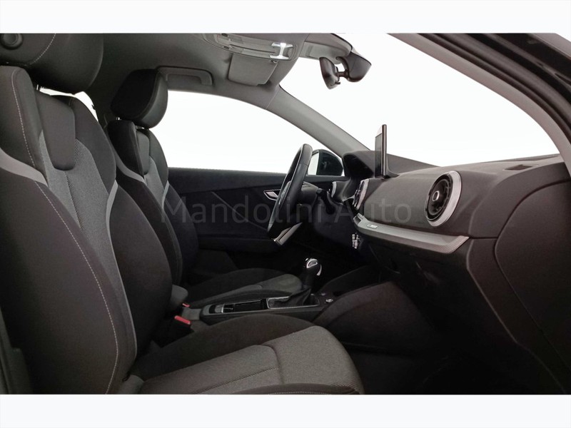 31 - Audi Q2 35 1.5 tfsi s line edition s tronic