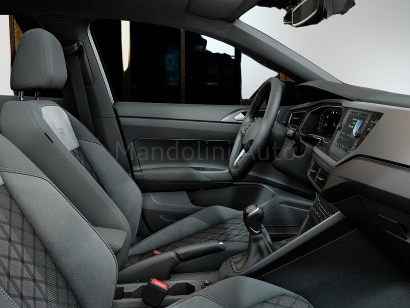 7 - Volkswagen Taigo 1.0 tsi 115cv r-line plus