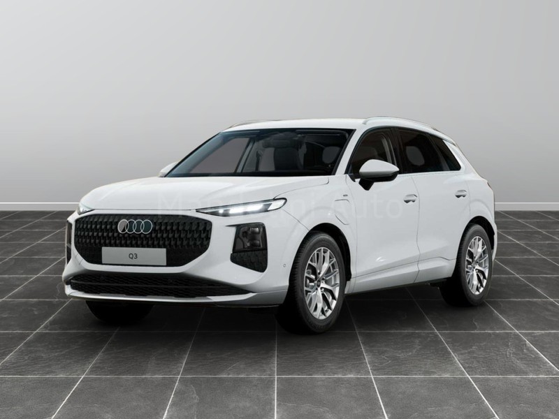 1 - Audi Q3 1.5 e-hybrid 272cv business advanced s tronic