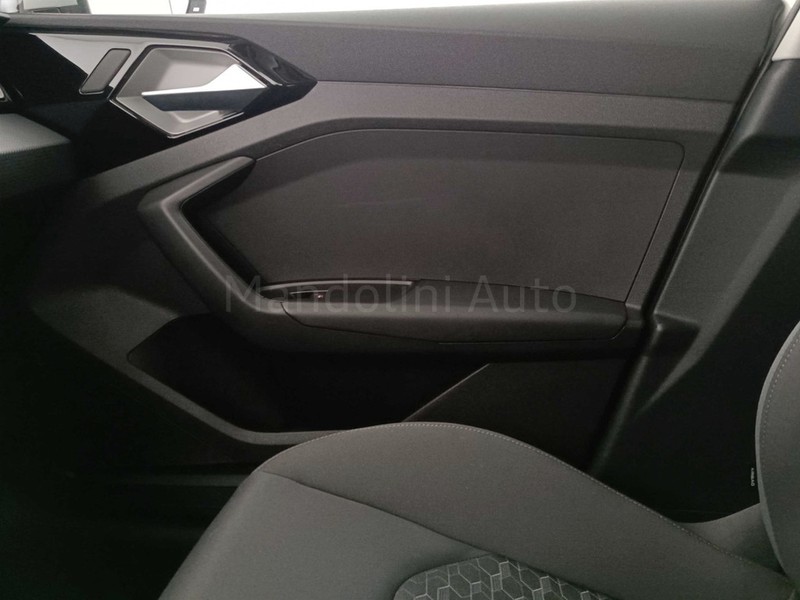 13 - Audi A1 sportback 25 1.0 tfsi s line edition s tronic my20