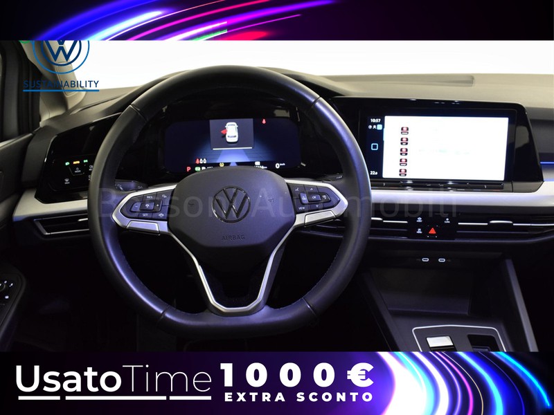 7 - Volkswagen Golf 1.0 etsi evo 110cv life dsg