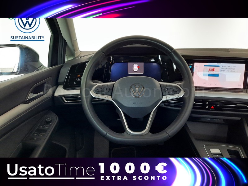 7 - Volkswagen Golf 1.0 etsi evo 110cv life dsg