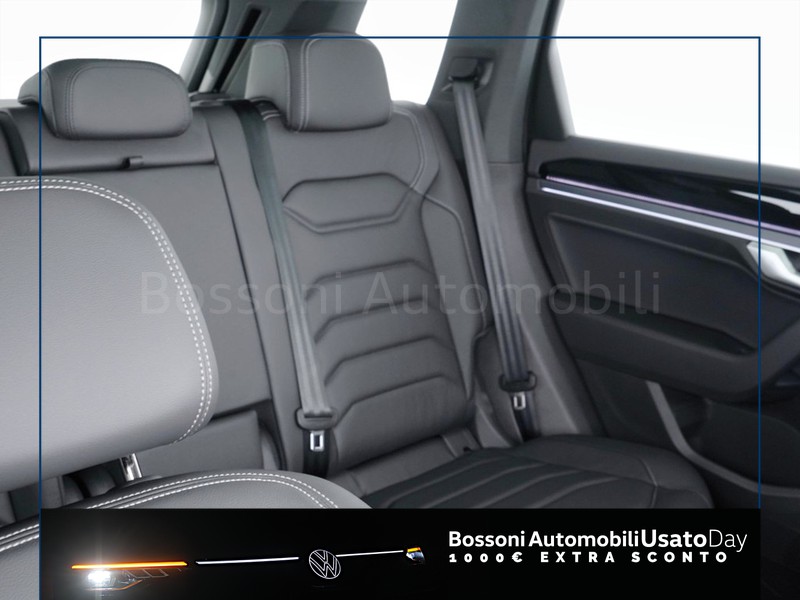 25 - Volkswagen Touareg 3.0 v6 v6 tdi scr 231cv r-line