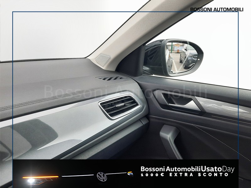 25 - Volkswagen T-Roc 1.0 tsi 110cv style